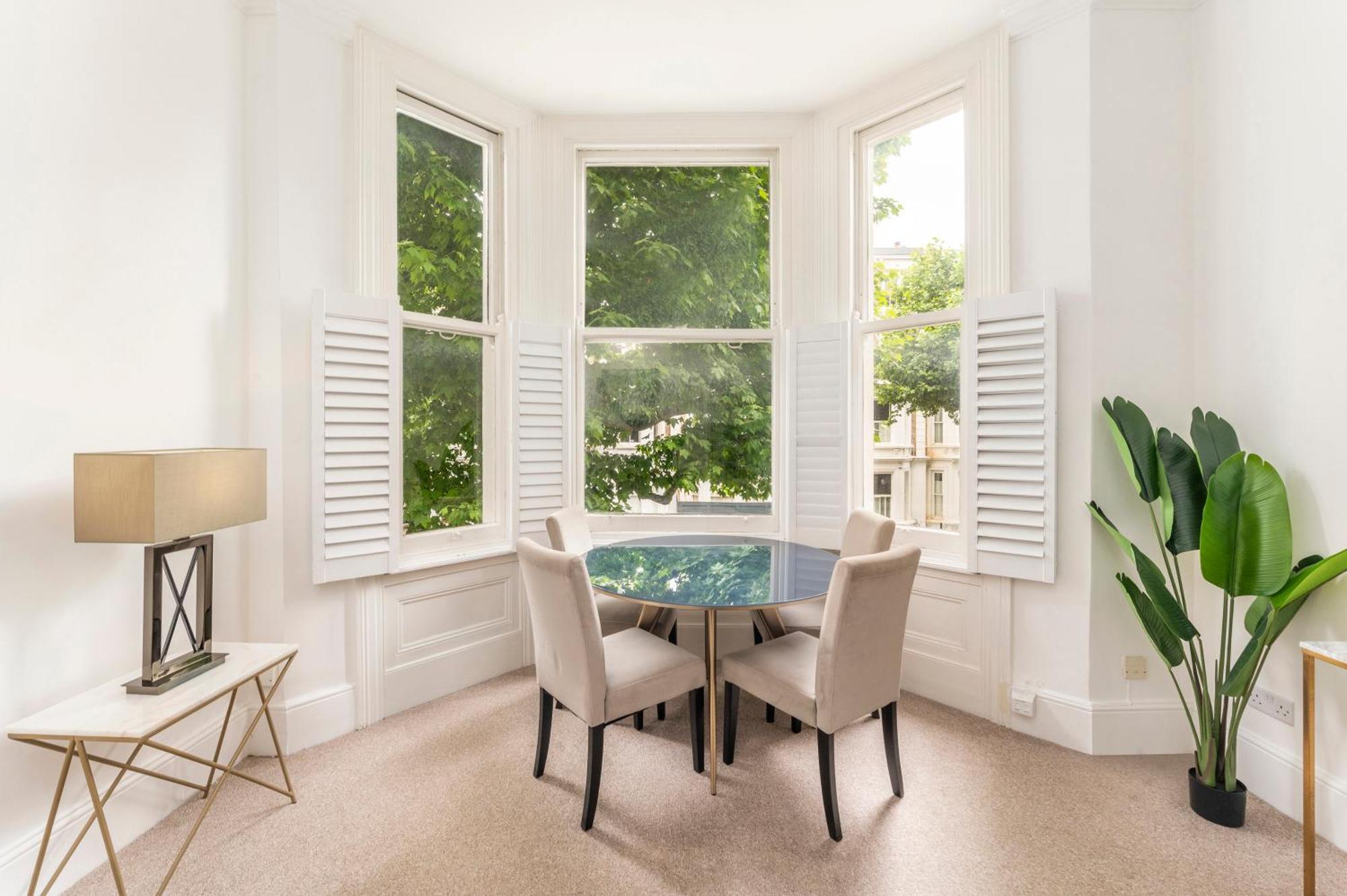 2 Min Walk Earls Court Station - Luxury 2 Bedroom Flat London Exterior photo
