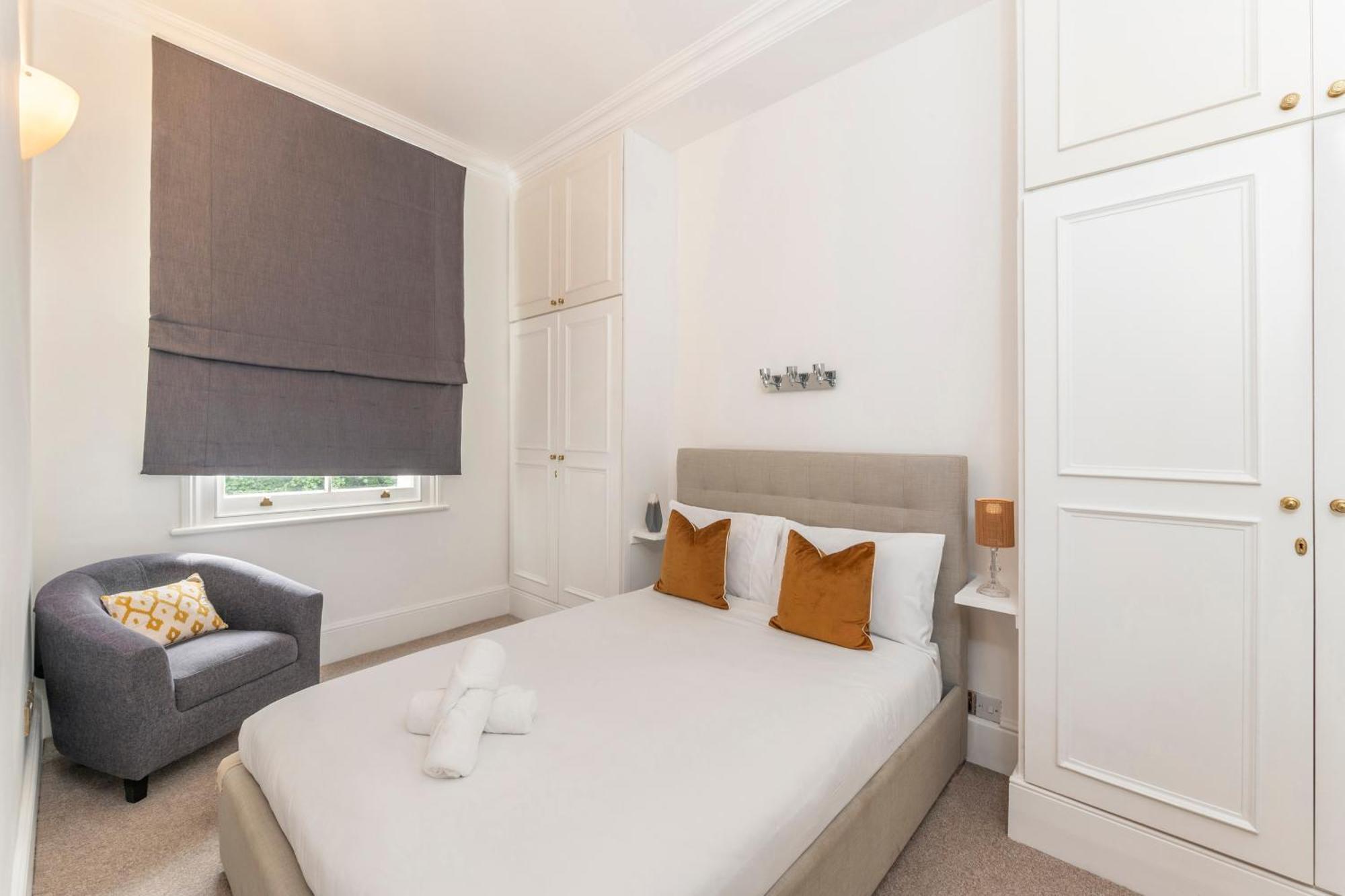 2 Min Walk Earls Court Station - Luxury 2 Bedroom Flat London Exterior photo